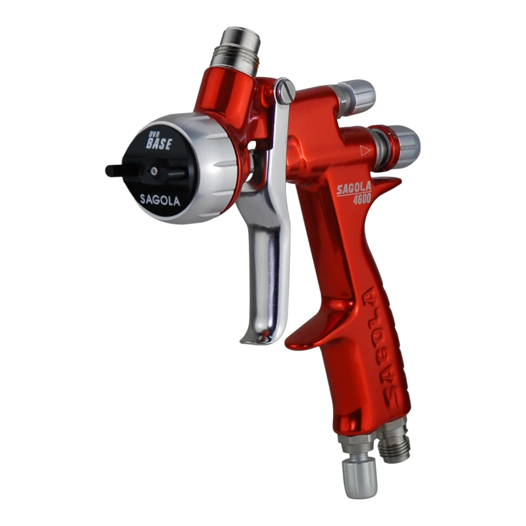 Pistola aerográfica Sagola 4600 con tecnología DFT y M2M para repintado automotriz profesional.
